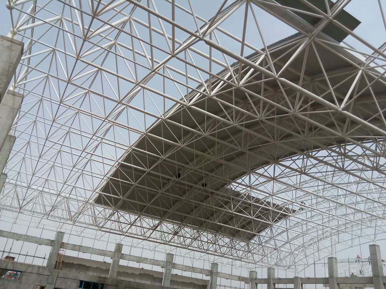 渝中青岛一汽网架
